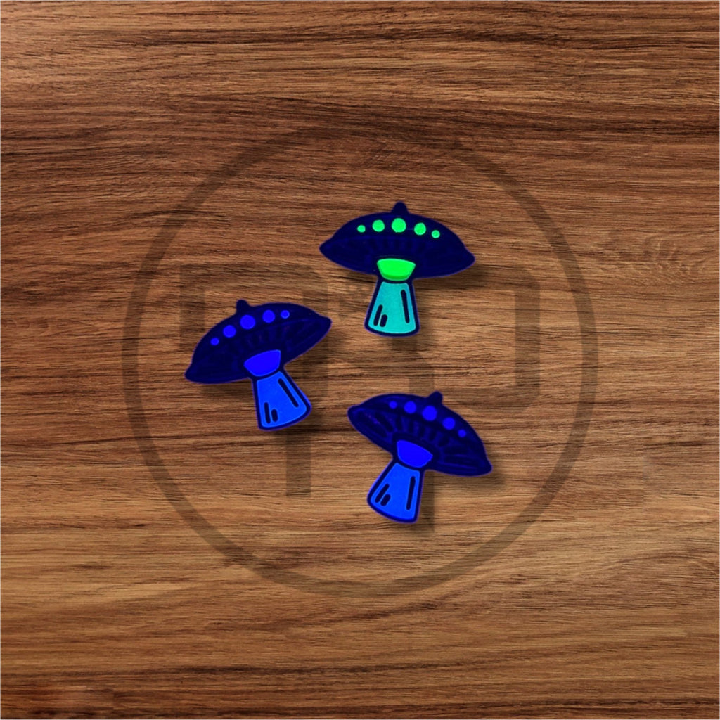 Lil Glowing Spaceship | Kandi Beads | Shoe Charms