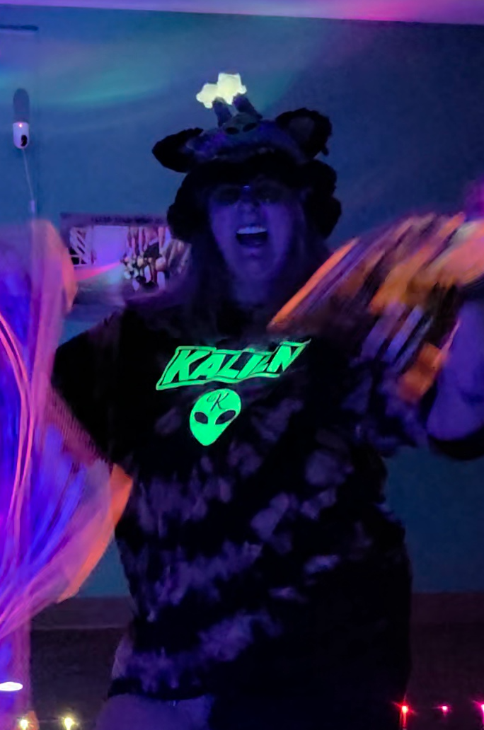 KALIEN UV Reactive Bleach-Dyed Artist Tee