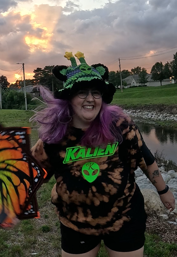 KALIEN UV Reactive Bleach-Dyed Artist Tee