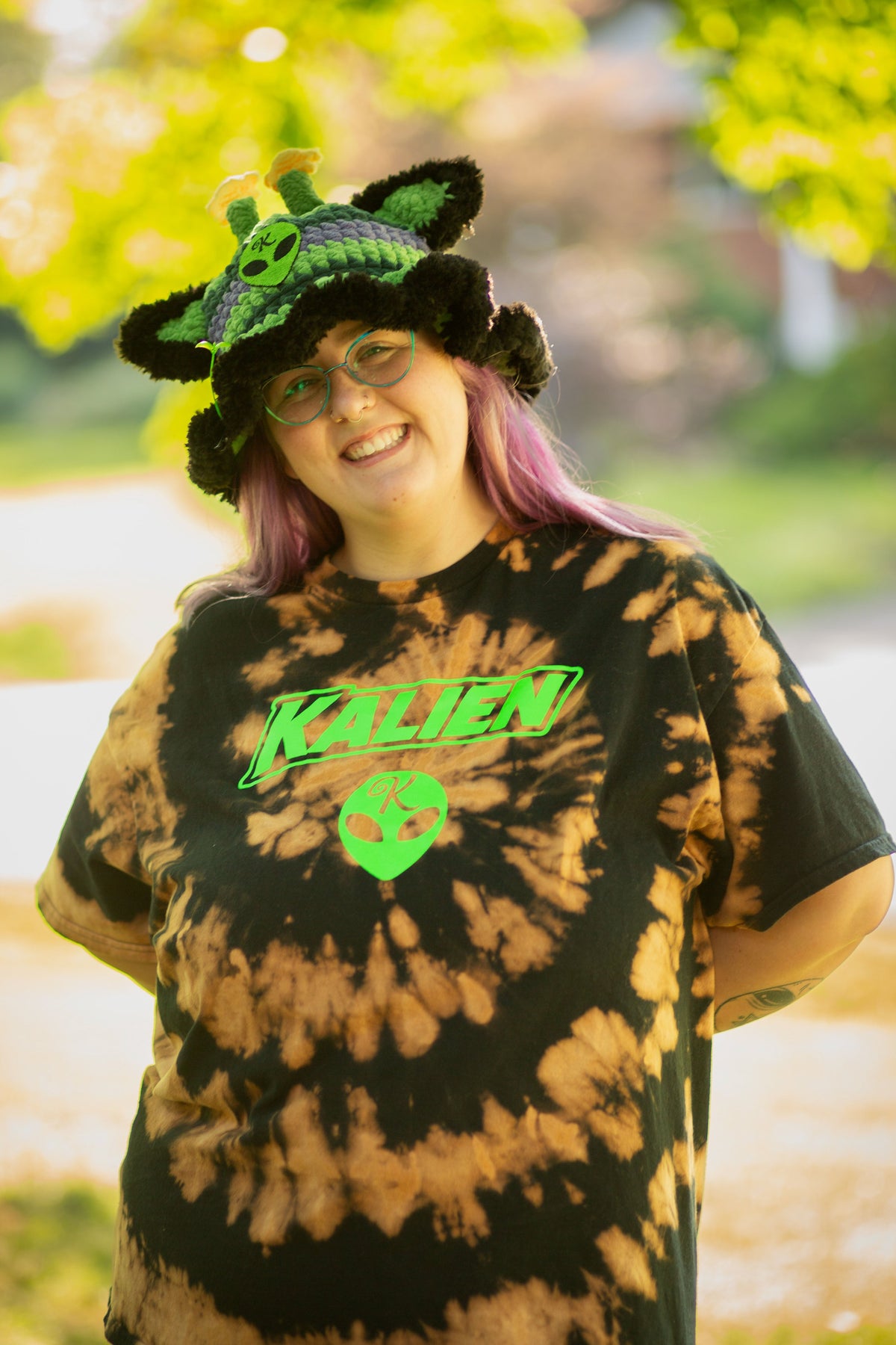 KALIEN UV Reactive Bleach-Dyed Artist Tee